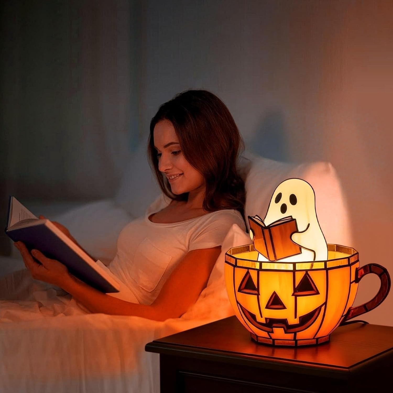 Reading Book Lamp, Handmade Halloween Ghosts Reading Night Light Up, Adorable Reading Night Light Halloween Decor, Flickering Night Light for Readers & Book Lover, Bedtime Lamp, Study Lamp, Whimsical Lighting, Cute Decor, Lightweight Design, Plastic Lamp,